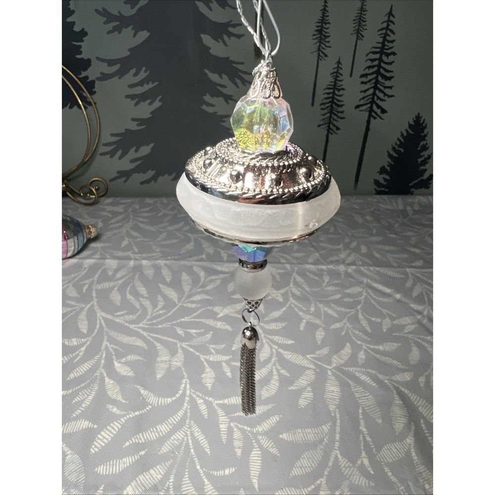 6" FROSTED ACRYLIC VICTORIAN FINIAL ORNAMENT